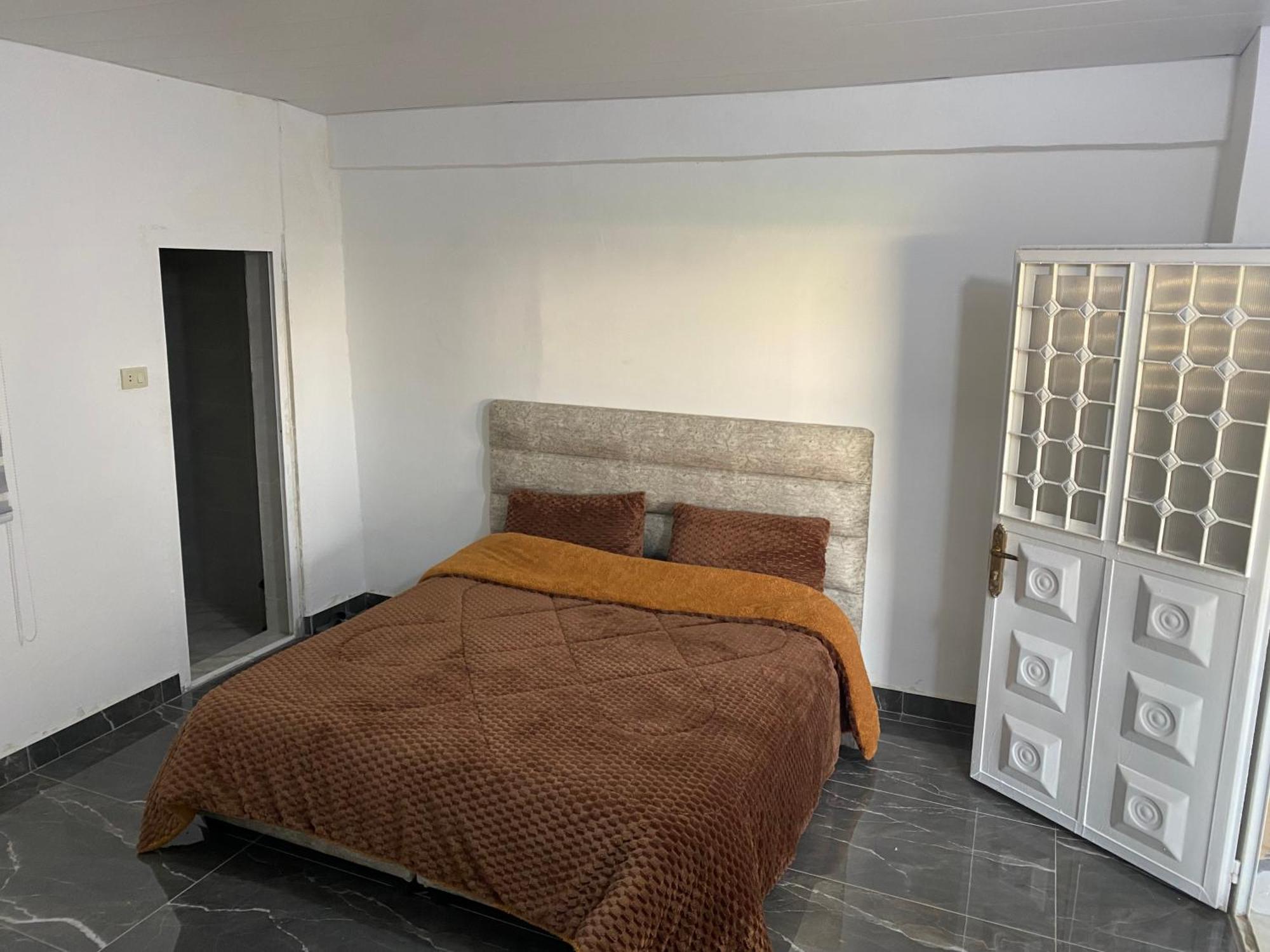 Huseein Rooms Jarash Exterior photo